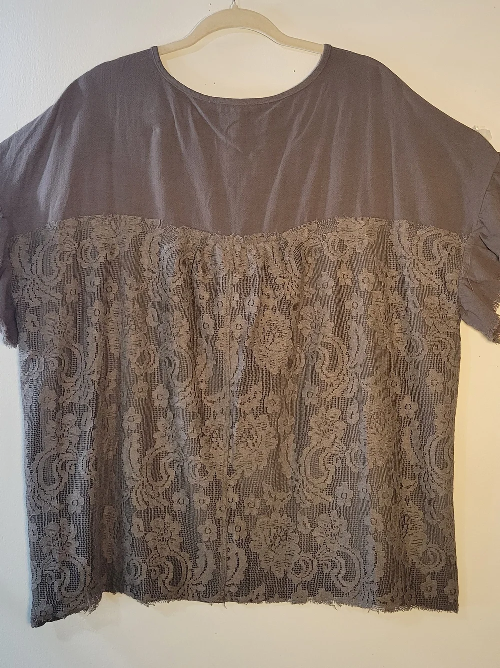 Easel (Women's M) Taupe Over-sized Boxy Crewneck Ruffled Short Sleeve Tee - Picture 6 of 10